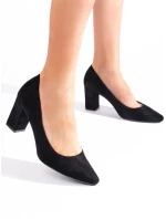 Praktické  lodičky černé dámské na širokém podpatku