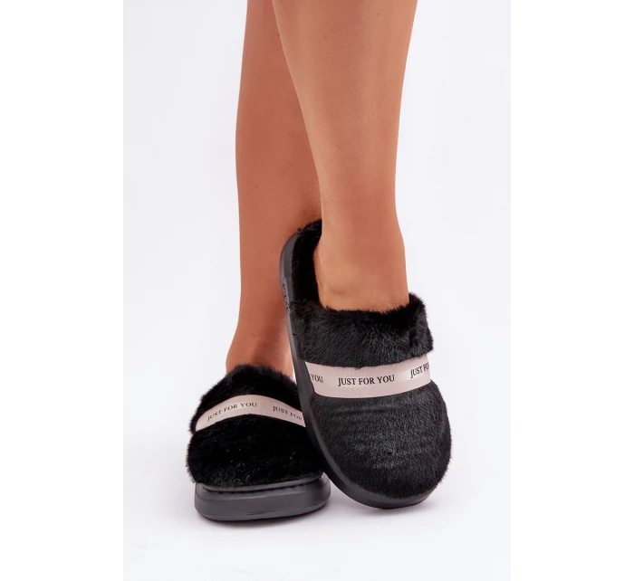 Pantofle S Dekorativním Páskem Černé model 21681795 - Boto