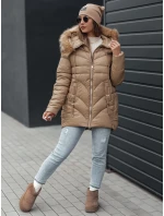 Dámská zimní bunda prošívaná s kapucí béžová model 21981009 - Dstreet Dámská zimní bunda prošívaná s kapucí béžová model 21981009 - Dstreet