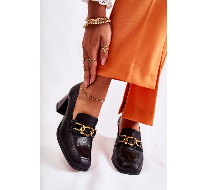 Kožené lodičky s řetízkem model 21592777 Black - Laura Messi