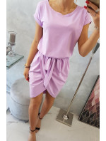 Šaty s obálkovým spodním dílem ve fialové barvě