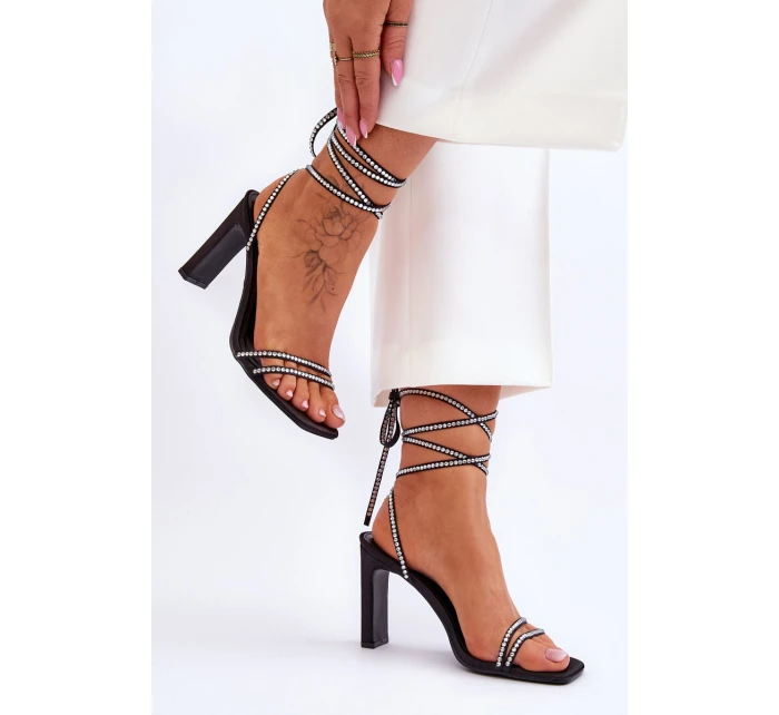 Elegantní vázané sandály s kamínky černé Nessy Elegantní vázané sandály s kamínky černé Nessy