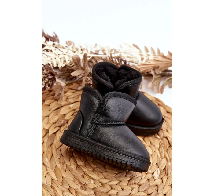 Dětské zimní boty s podšívkou z kožešiny černé Benigna Dětské zimní boty s podšívkou z kožešiny černé Benigna