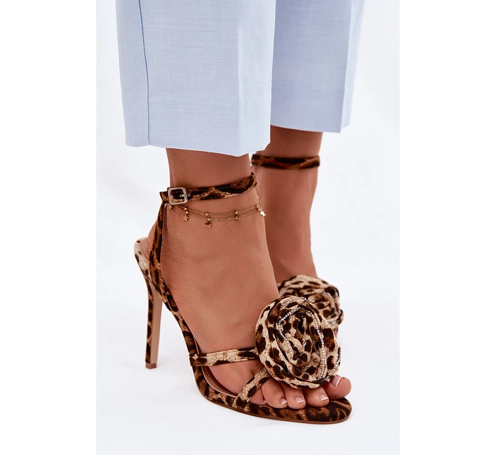 Dámské sandály na podpatku s ozdobou Panterka model 22122579 - Boto