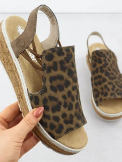 Dámské sandály na platformě s leopardím vzorem v béžové barvě model 21904662 - Rieker