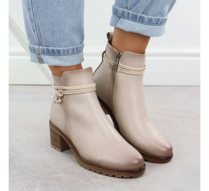 Dámské béžové zateplené boty na klínku Potocki Z25-SZ12690 Dámské béžové zateplené boty na klínku Potocki Z25-SZ12690