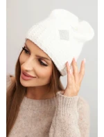 Dámská zimní čepice vlněná s krystaly a vzorem K455 ecru Dámská zimní čepice vlněná s krystaly a vzorem K455 ecru
