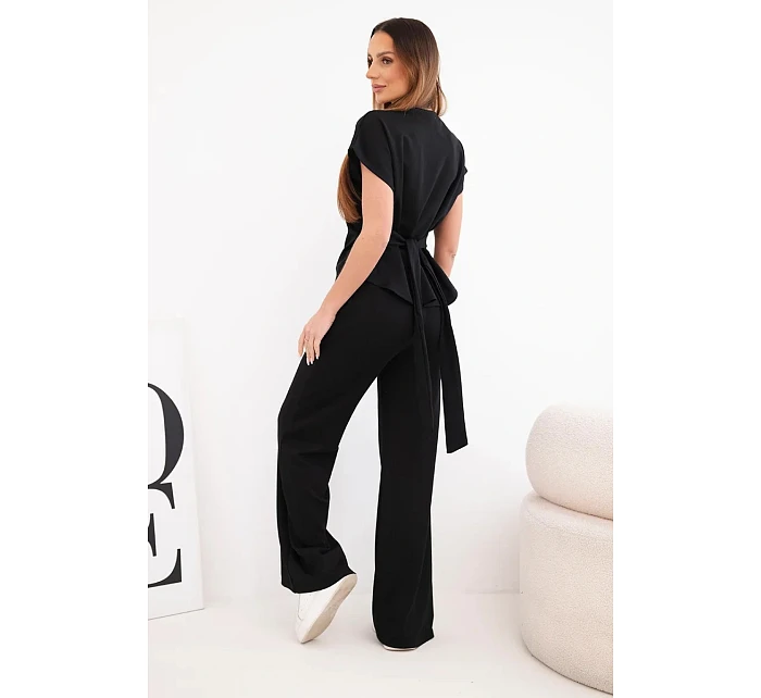 Dámský komplet z měkkého úpletu s halenkou s krátkým rukávem a kalhotami se širokými nohavicemi černý