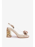 Průhledné sandály na podpatku s krystaly model 22102714 zlaté - VINCEZA Průhledné sandály na podpatku s krystaly model 22102714 zlaté - VINCEZA