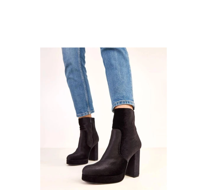 Boty na podpatku  model 220581 Solea