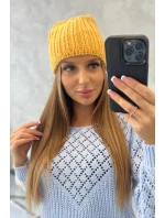 Dámská hořčicová čepice Rebeka model 21798555 - K-Fashion Dámská hořčicová čepice Rebeka model 21798555 - K-Fashion
