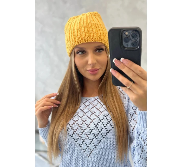 Dámská hořčicová čepice Rebeka model 21798555 - K-Fashion Dámská hořčicová čepice Rebeka model 21798555 - K-Fashion