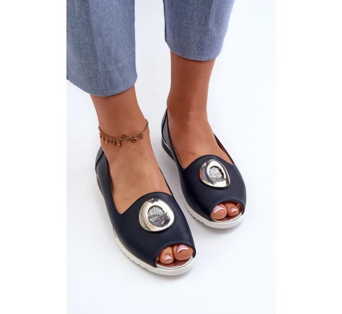 Dámské lodičky s ozdobou z ekokože tmavě modré Biolita