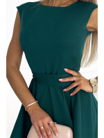Rozšířené dámské šaty v lahvově zelené barvě s malými rukávky 442-1