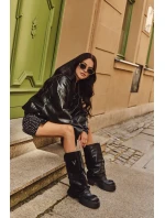 Zateplené nazouvací dámské kozačky na masivní platformě s kapsami Černé model 21710069 - Boto