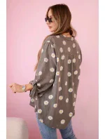 model 21911602 dámská halenka s květinovým vzorem, dlouhými rukávy a knoflíky khaki - K-Fashion