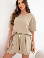 Dámský viskózový komplet s máslovým efektem: top s krátkým rukávem a kraťasy s vysokým pasem camelový
