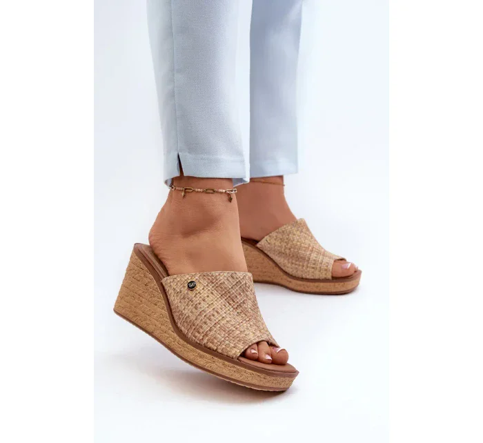 Dámské pantofle na klínku Sergio Leone Béžová Dámské pantofle na klínku Sergio Leone Béžová