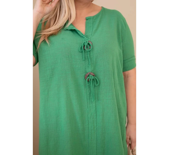 Dámské bavlněné šaty pro plnoštíhlé s vázáním u výstřihu zelená