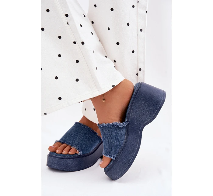 Dámské sandály s vzorem model 22107233 - Boto Dámské sandály s vzorem model 22107233 - Boto