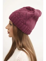 Dámská zimní čepice z vlny a s geometrickým vzorem model 21753189 tmavě fialová - K-Fashion