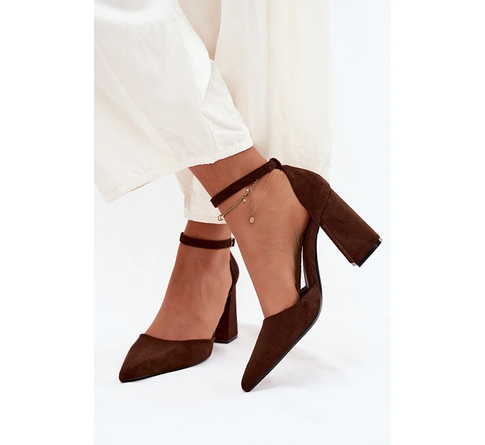 Lodičky na podpatku z imitace semiše v čokoládové barvě Selvra