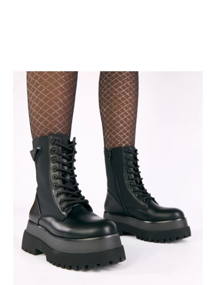 Boty na široké podrážce model 222046 Solea Boty na široké podrážce model 222046 Solea