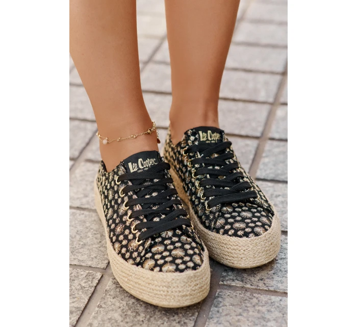 Vzory tenisky dámské na platformě s pletením model 21694043 černé - Lee Cooper