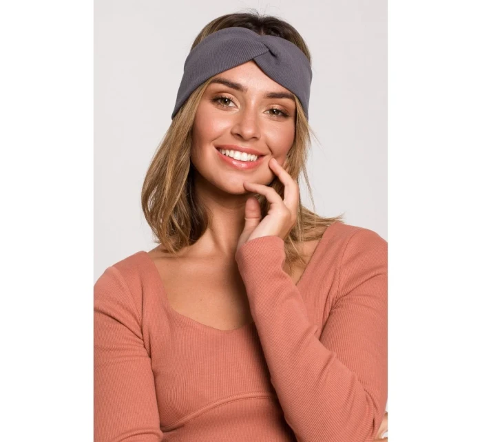 B216 Čelenka - antracitová