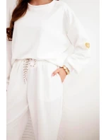 Dámský máslový komplet s volnou mikinou a kalhotami s nápisem LOVE bílý