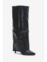 Zateplené kozačky na jehlovém podpatku s ohrnutým svrškem černé model 21677862 - Boto