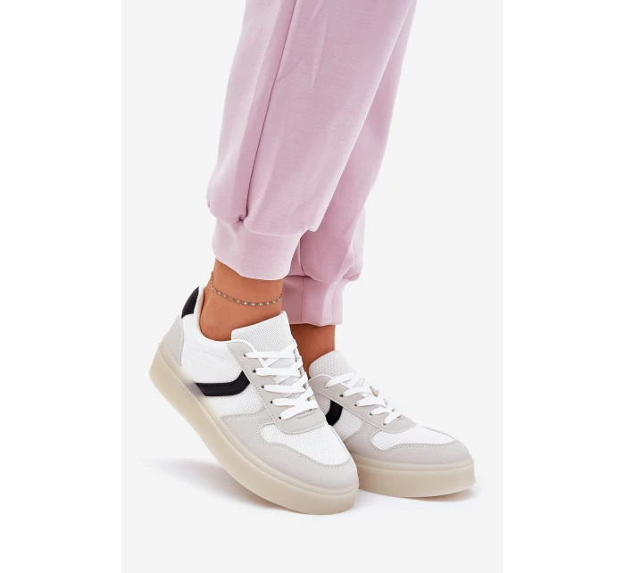 Nízké Dámské Tenisky Na Platformě Bílé model 21689152 - EVENTO Nízké Dámské Tenisky Na Platformě Bílé model 21689152 - EVENTO