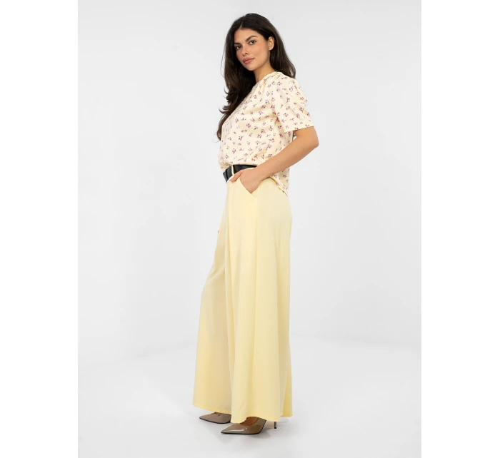 Spodnie IT SP model 21946585 jasny żółty - FPrice