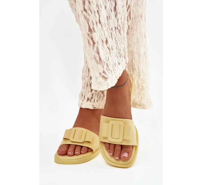 Dámské nazouváky s nízkým podpatkem s přezkou Žluté Melivra