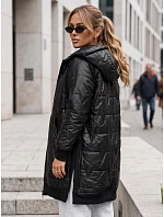 Dlouhá dámská prošívaná bunda s kapucí model 22542735 černá - FashionStreet Dlouhá dámská prošívaná bunda s kapucí model 22542735 černá - FashionStreet
