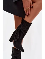 Zateplené dámské kotníkové boty na sloupkovém podpatku s třásněmi a řasením Darlina – černé