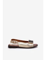 Ploché Sandály S Dekorací Eko Kůže Zlaté Lilria Ploché Sandály S Dekorací Eko Kůže Zlaté Lilria