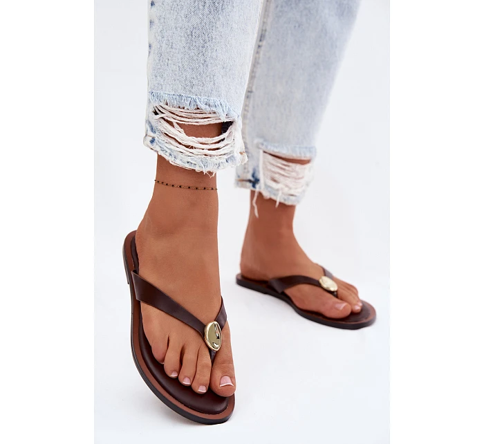 Dámské ploché žabky s zlatým detailem čokoládové model 22102942 - EVENTO