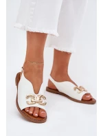 Dámské Sandály Na Plochém Podpatku Se Zlatou Dekorací Bílé Amelira Dámské Sandály Na Plochém Podpatku Se Zlatou Dekorací Bílé Amelira