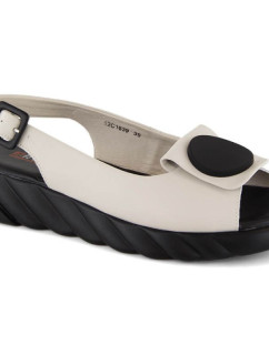W béžové kožené sandály na platformě model 20117945 - Artiker