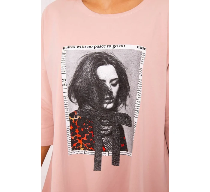 Šaty s potiskem a rozšířeným spodním dílem tmavě pudrově růžové