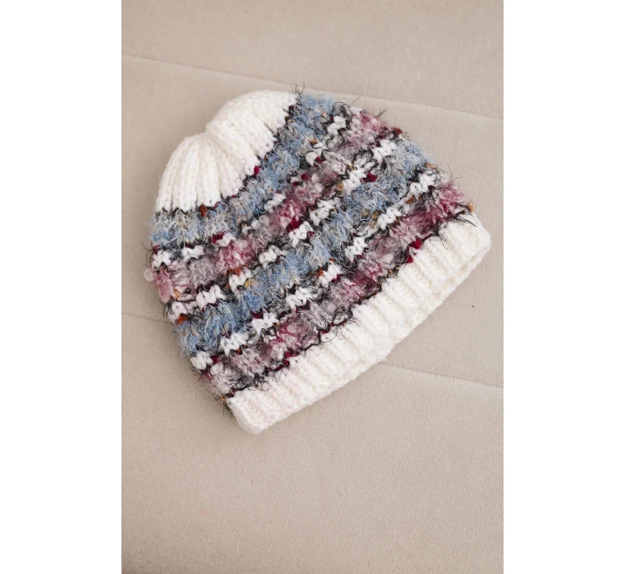 Dámská zimní vlněná čepice s ozdobnými krystalky K399 černá