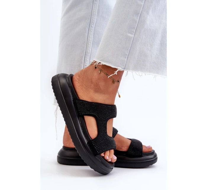 Ozdobené dámské sandály na platformě černé model 21656706 - Boto Ozdobené dámské sandály na platformě černé model 21656706 - Boto
