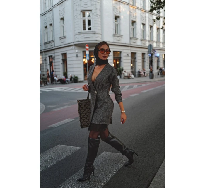 Zavinovací šaty z černé model 21295894 - Moe Zavinovací šaty z černé model 21295894 - Moe