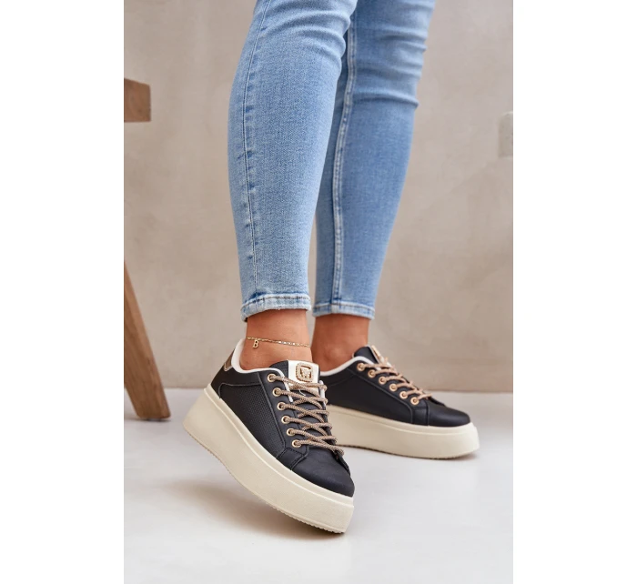 na platformě s ozdobnými šňůrkami černé model 21683454 - Boto na platformě s ozdobnými šňůrkami černé model 21683454 - Boto