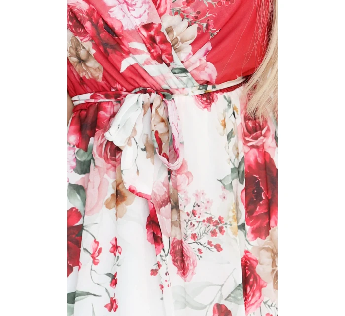 Vzdušné maxi šaty s obálkovým výstřihem a květinovým vzorem RED model 21151839 - numoco basic Vzdušné maxi šaty s obálkovým výstřihem a květinovým vzorem RED model 21151839 - numoco basic