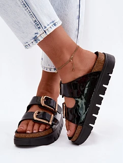 Lakované dámské pantofle na platformě se zlatými klipsy Lee Cooper LCW-26-35-4459L Černé