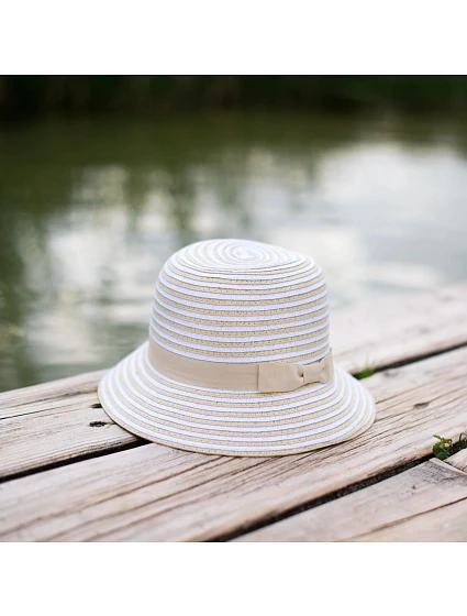 Dívčí klobouk model 17413166  Hat - Art of polo