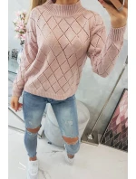 Svetr s polovičním rolákem a kosočtvercovým vzorem pudrově růžový