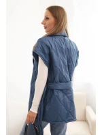 Dámská prošívaná vesta s páskem a širokým límcem tmavě džínová